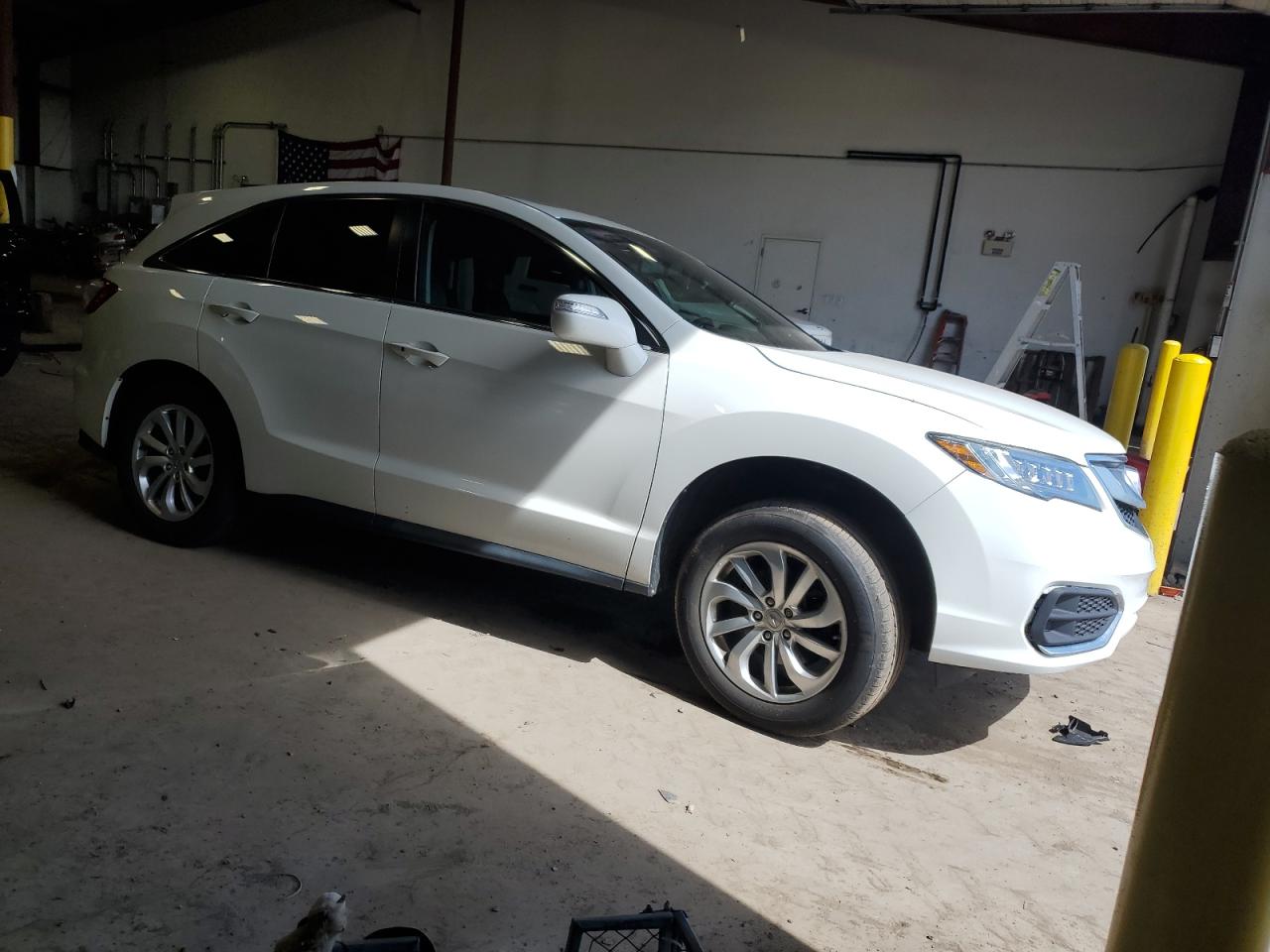 Photo 3 VIN: 5J8TB4H35JL020243 - ACURA RDX 