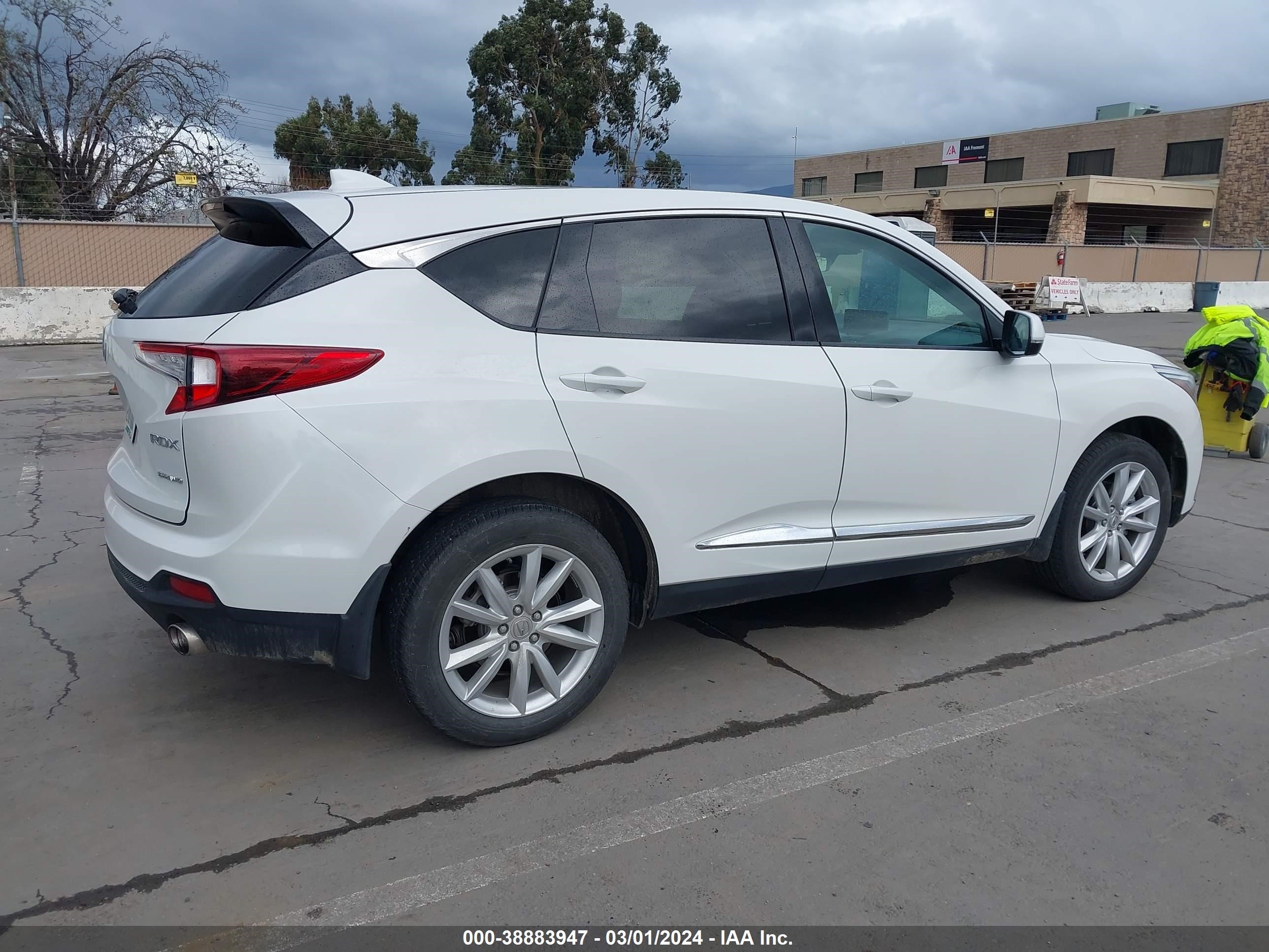 Photo 3 VIN: 5J8TC2H31LL020230 - ACURA RDX 