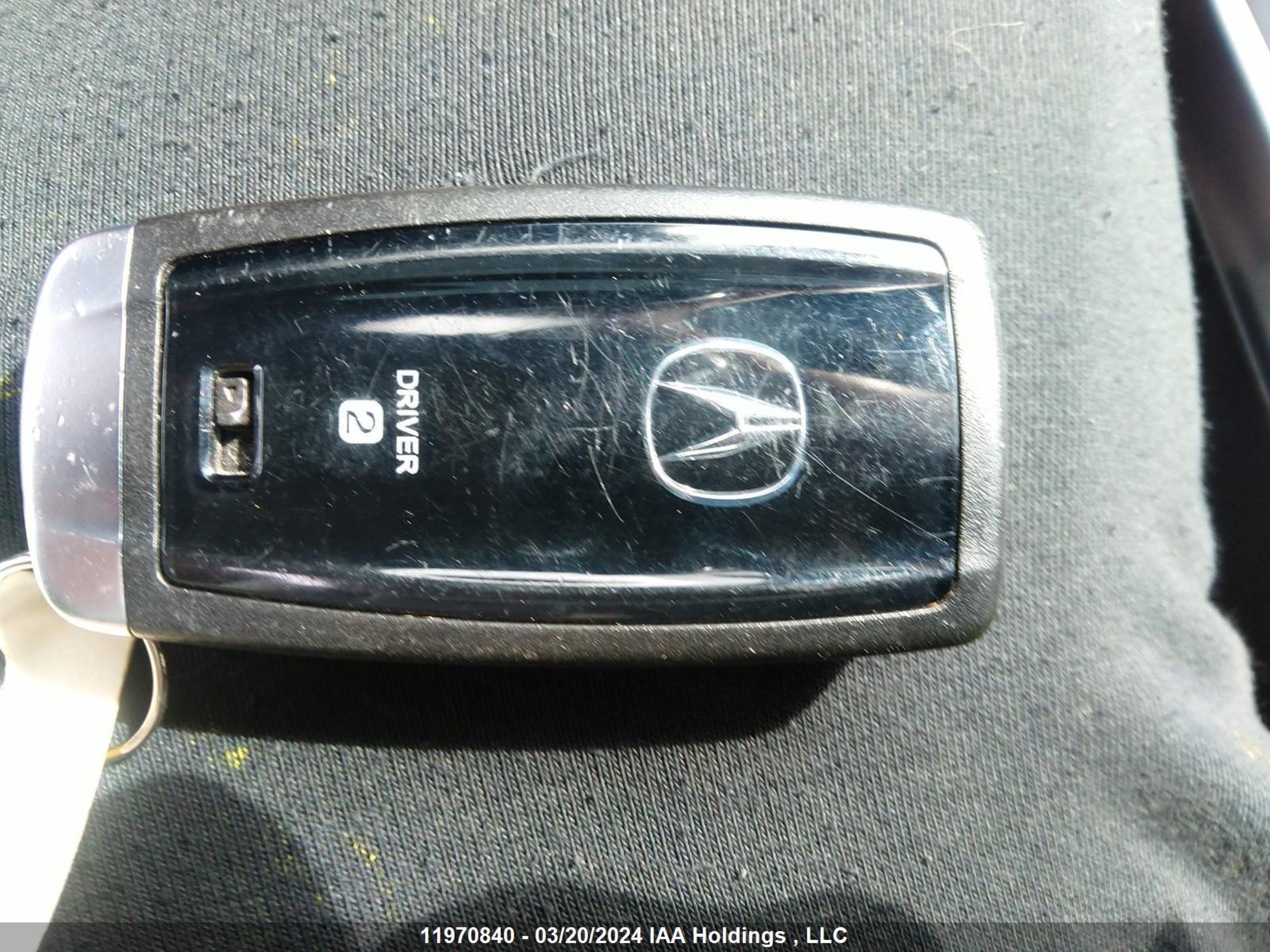 Photo 10 VIN: 5J8YD4H29JL801080 - ACURA MDX 