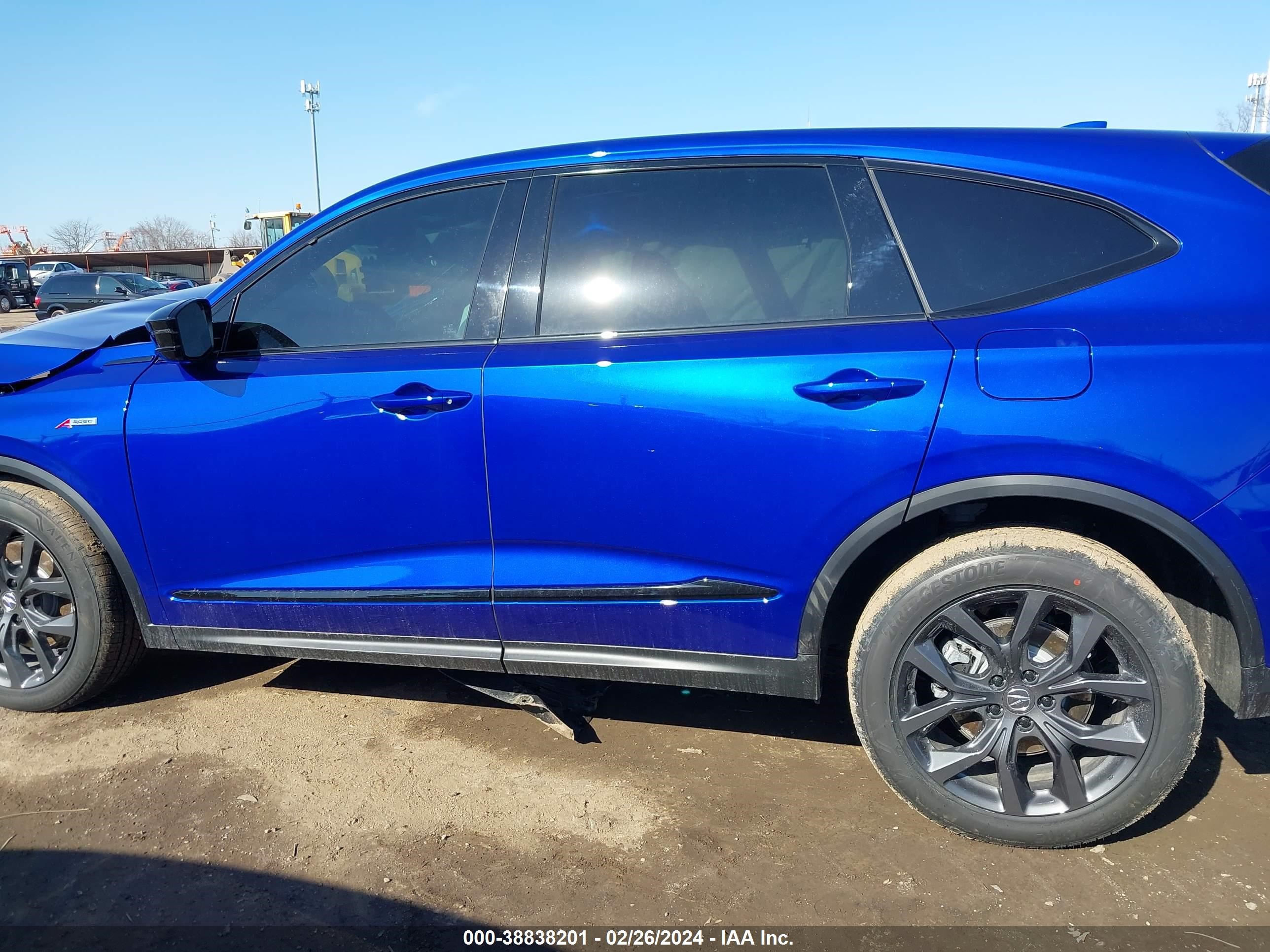 Photo 13 VIN: 5J8YE1H00RL017523 - ACURA MDX 