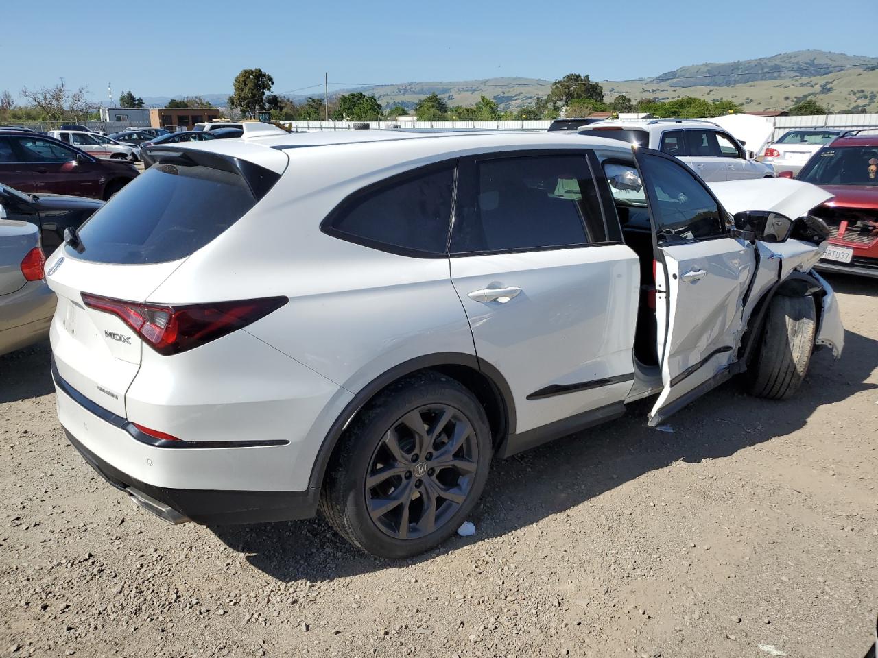 Photo 2 VIN: 5J8YE1H06NL023482 - ACURA MDX 