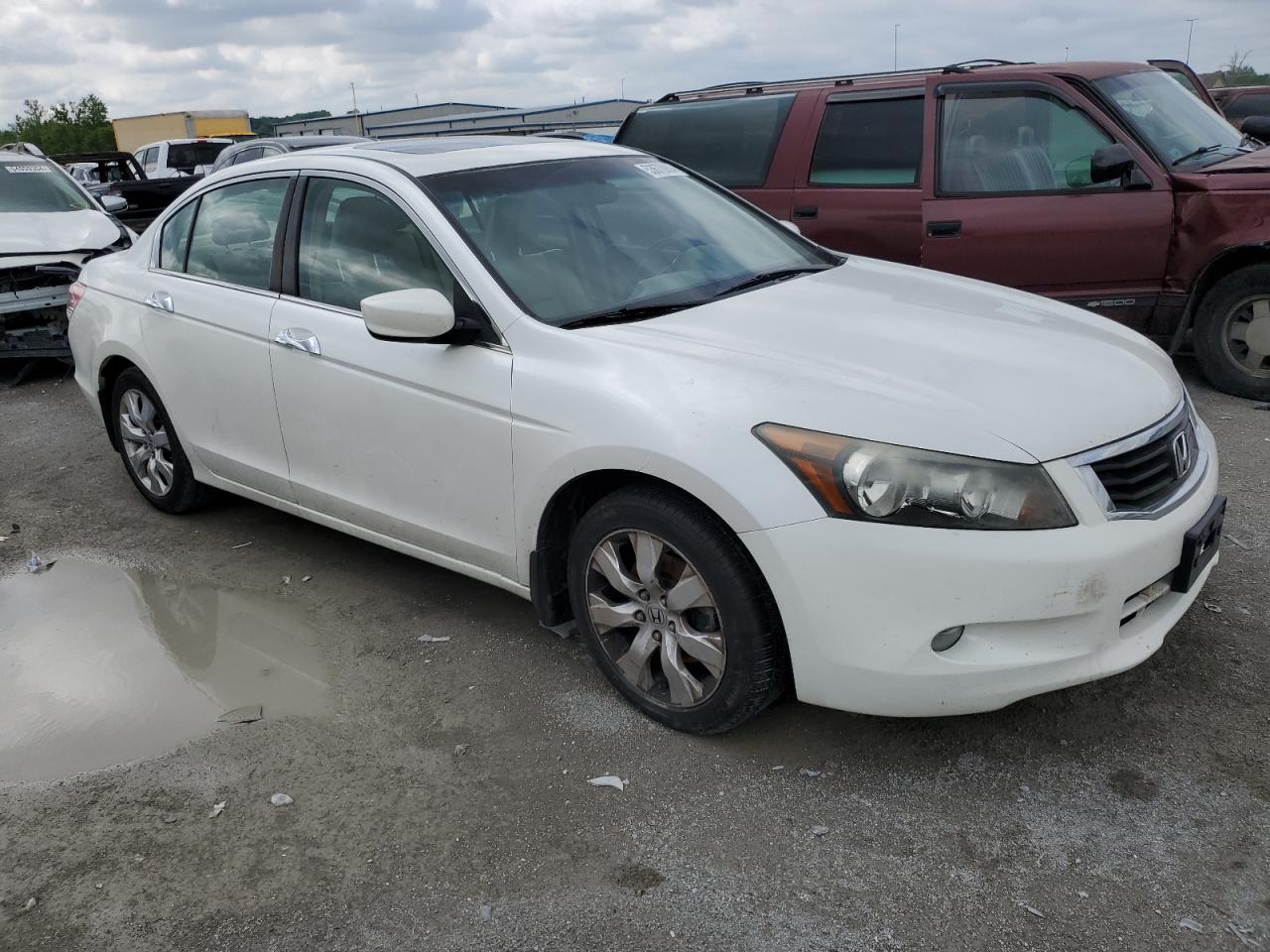 Photo 3 VIN: 5KBCP36819B001715 - HONDA ACCORD 