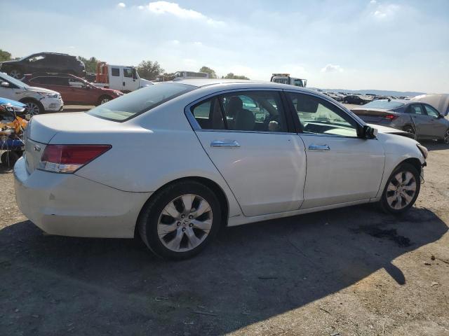 Photo 2 VIN: 5KBCP3F80AB001614 - HONDA ACCORD 