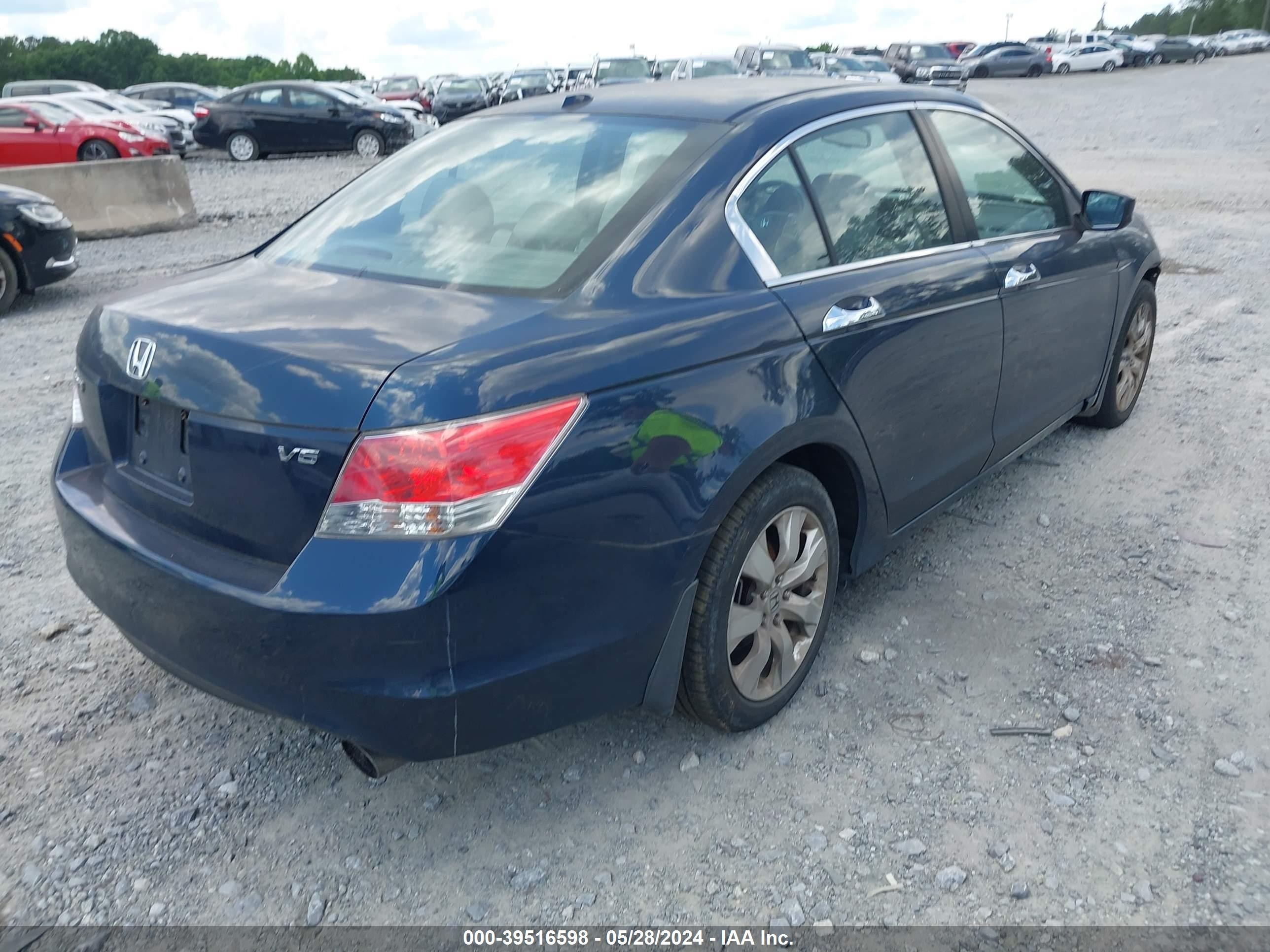 Photo 3 VIN: 5KBCP3F80AB015335 - HONDA ACCORD 