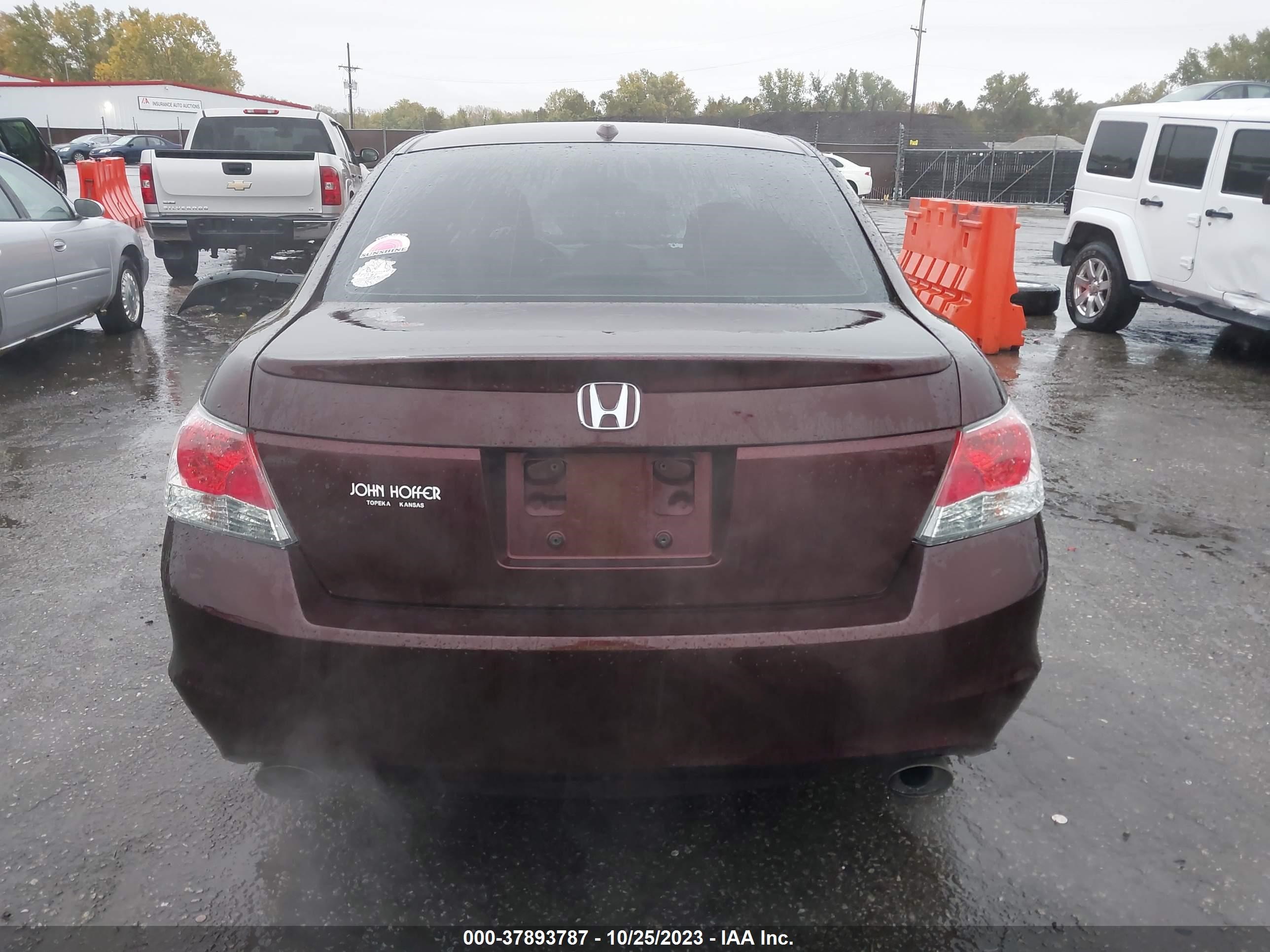 Photo 16 VIN: 5KBCP3F82AB007186 - HONDA ACCORD 