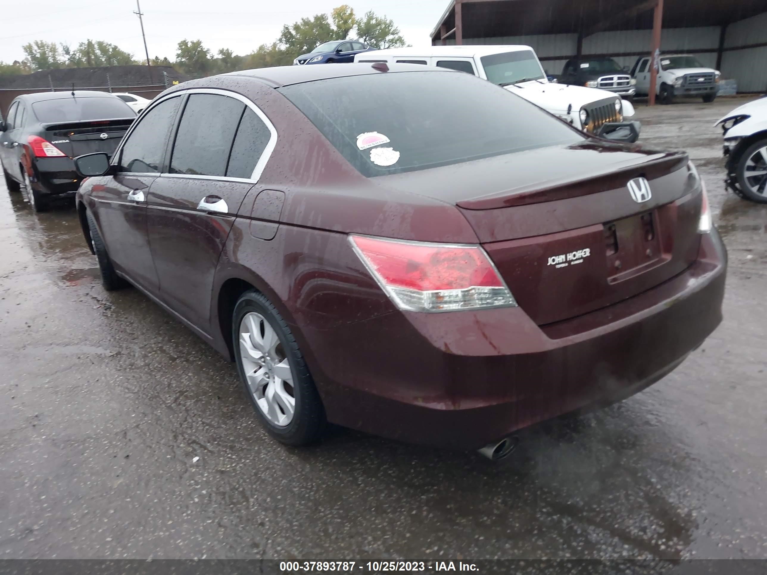 Photo 2 VIN: 5KBCP3F82AB007186 - HONDA ACCORD 