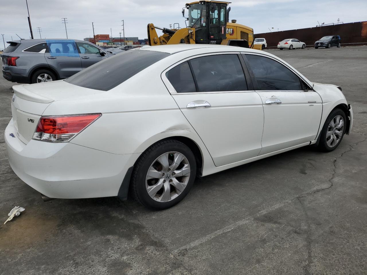 Photo 2 VIN: 5KBCP3F87AB017096 - HONDA ACCORD 