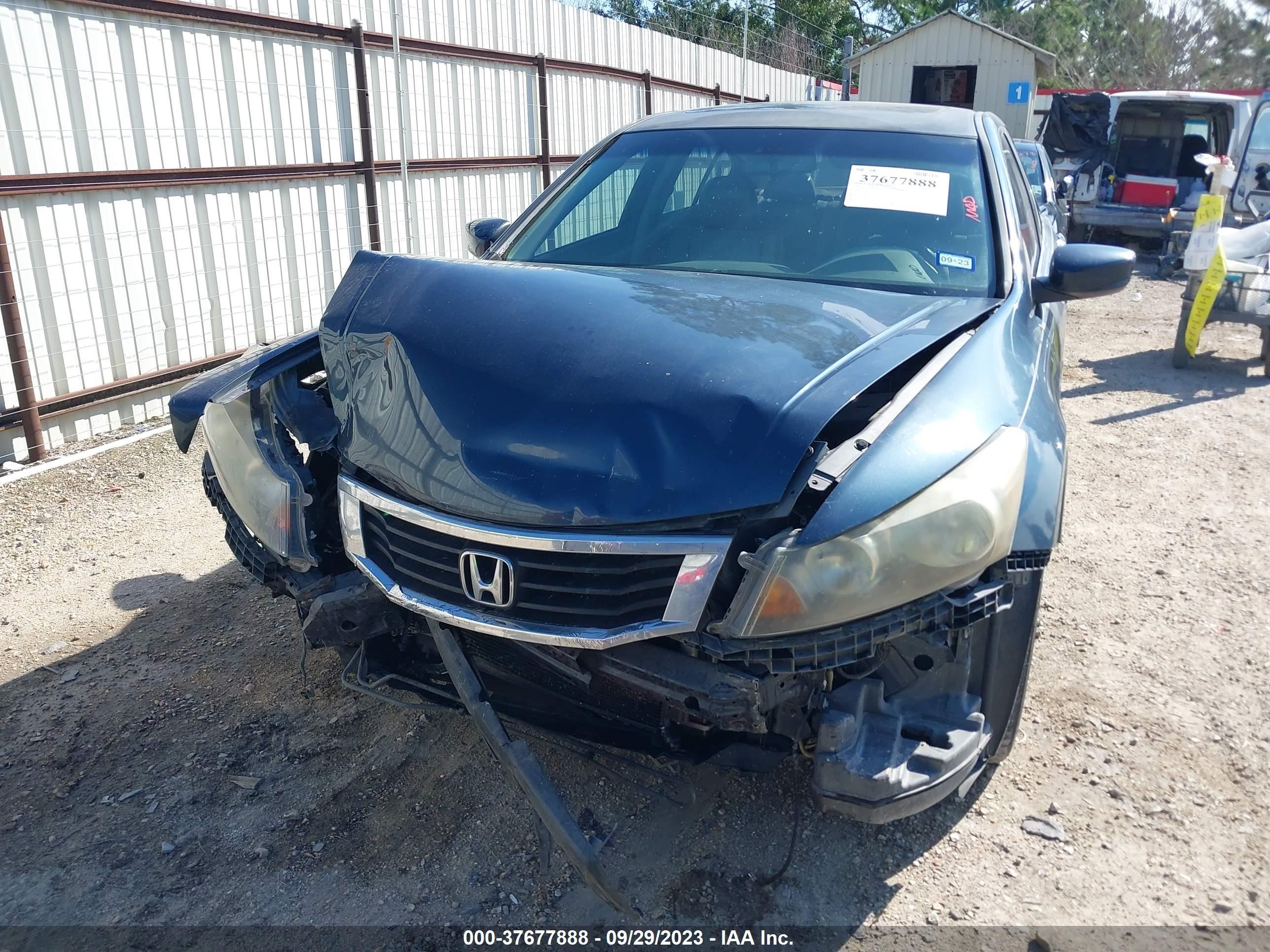 Photo 5 VIN: 5KBCP3F89AB008156 - HONDA ACCORD 