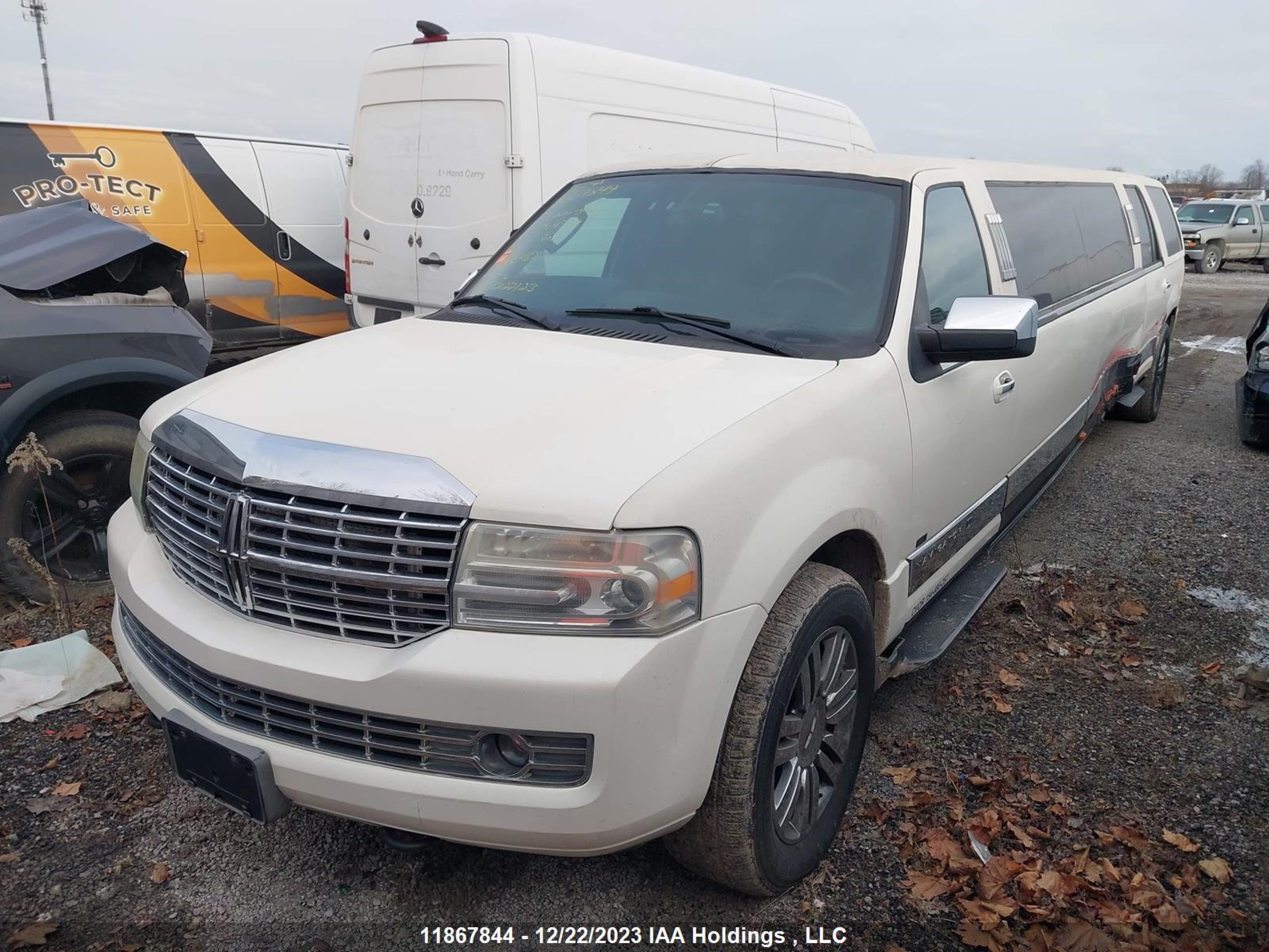 Photo 1 VIN: 5L1FL27597LJ14592 - LINCOLN NAVIGATOR 