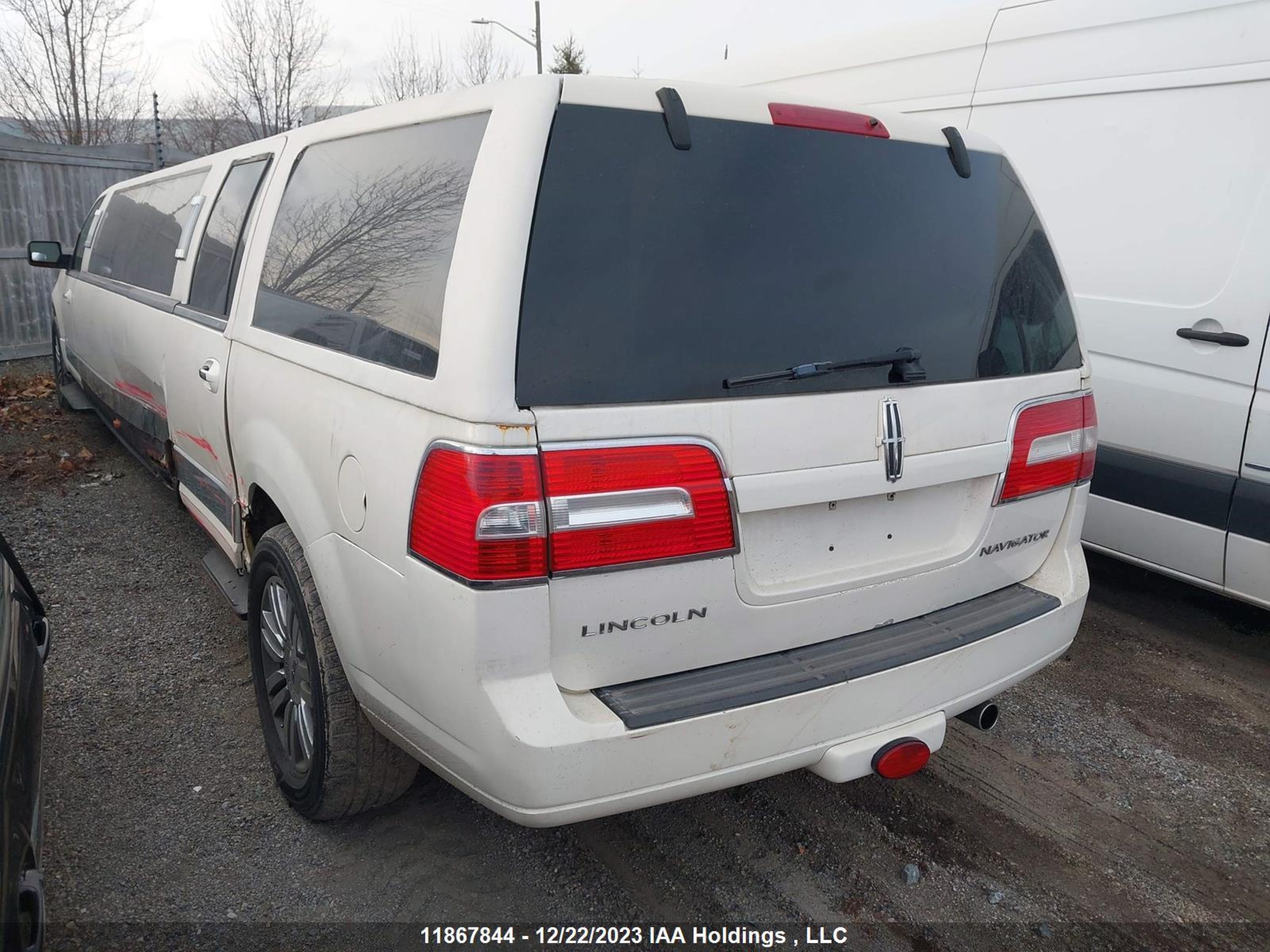 Photo 2 VIN: 5L1FL27597LJ14592 - LINCOLN NAVIGATOR 