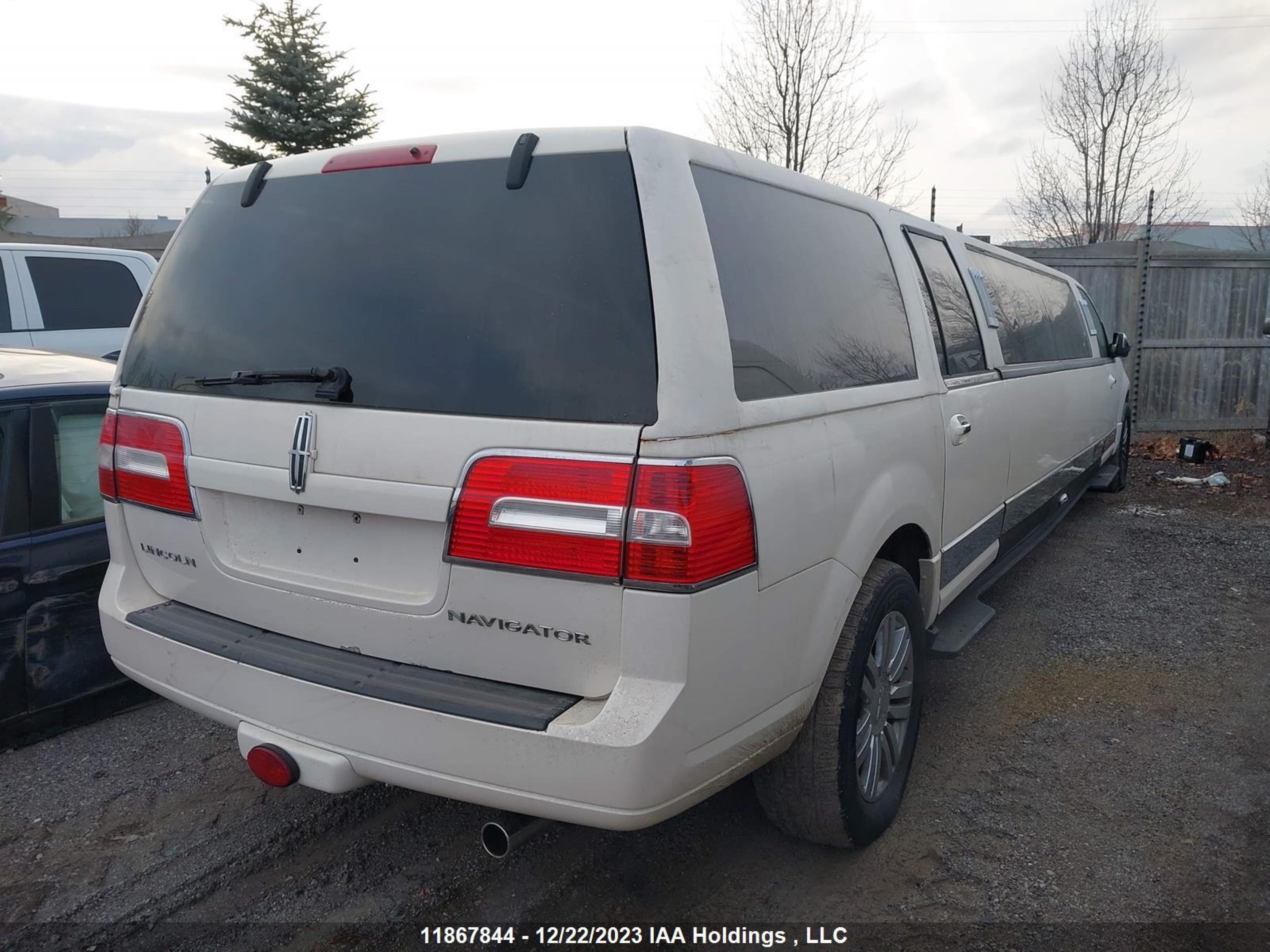 Photo 3 VIN: 5L1FL27597LJ14592 - LINCOLN NAVIGATOR 