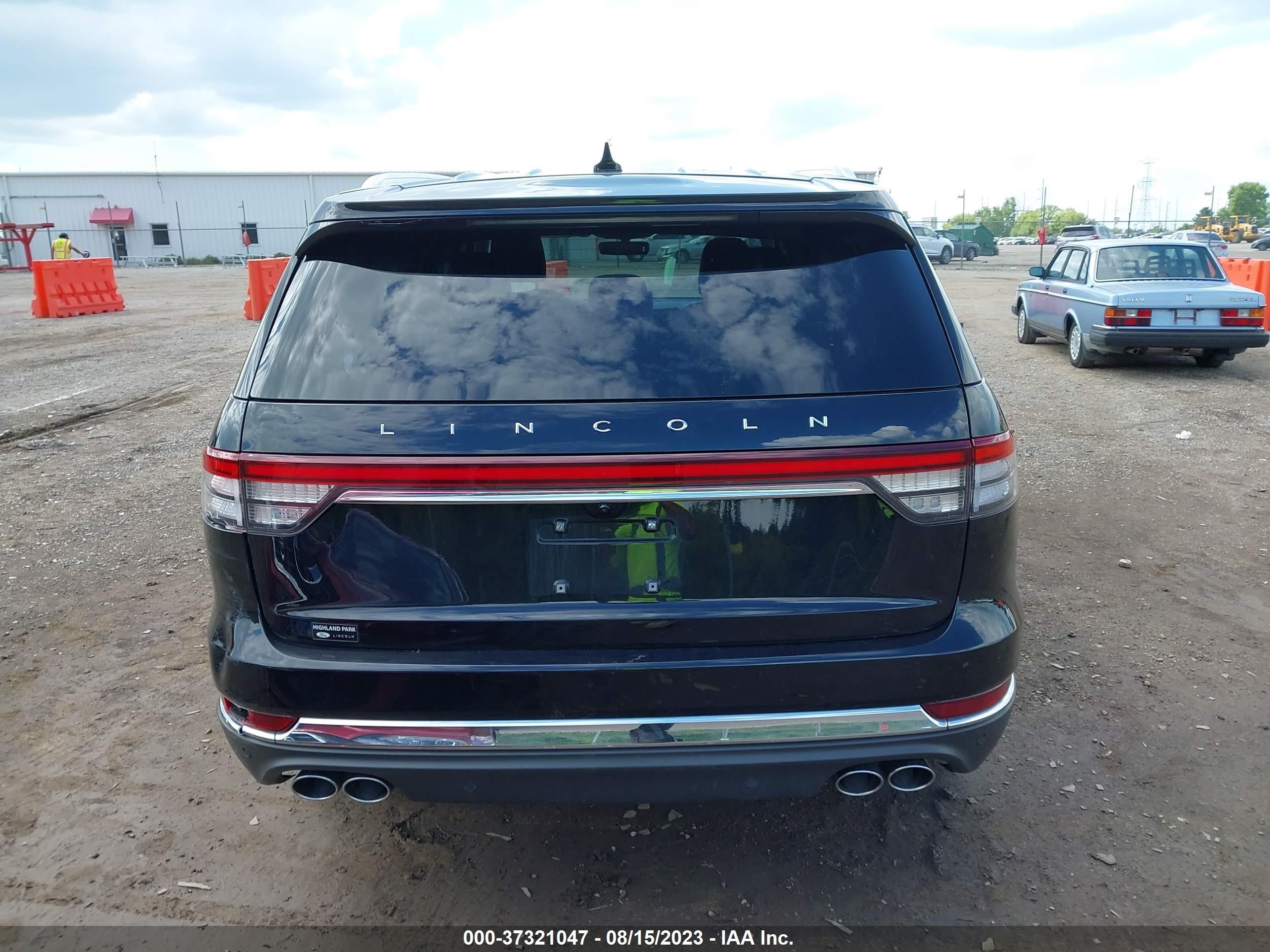 Photo 15 VIN: 5LM5J0XC2PGL08252 - LINCOLN AVIATOR 