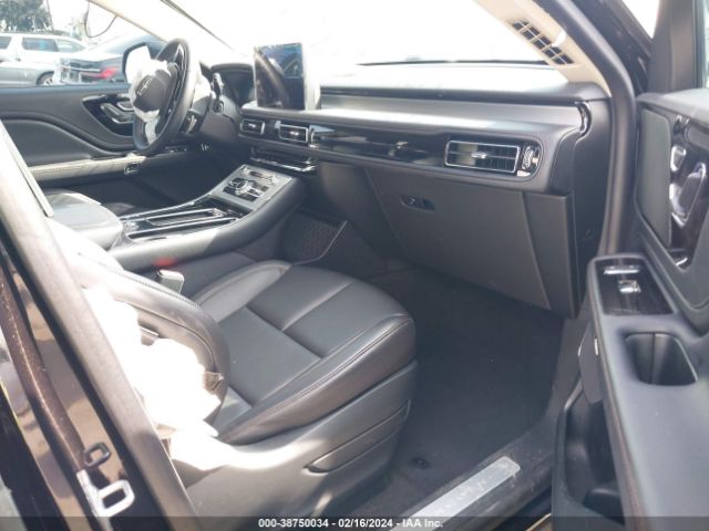 Photo 4 VIN: 5LM5J6WC6PGL14124 - LINCOLN AVIATOR 