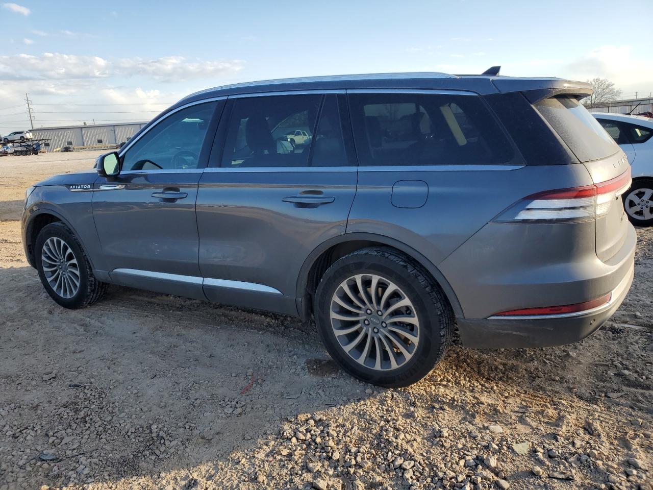 Photo 1 VIN: 5LM5J6XC4NGL05692 - LINCOLN AVIATOR 