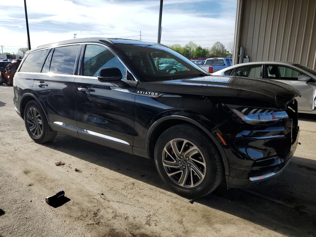 Photo 3 VIN: 5LM5J6XC6MGL02811 - LINCOLN AVIATOR 