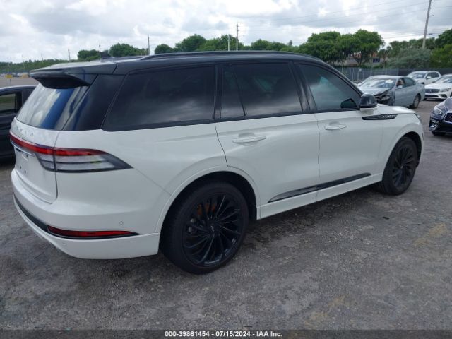 Photo 3 VIN: 5LM5J7WC1PGL17289 - LINCOLN AVIATOR 