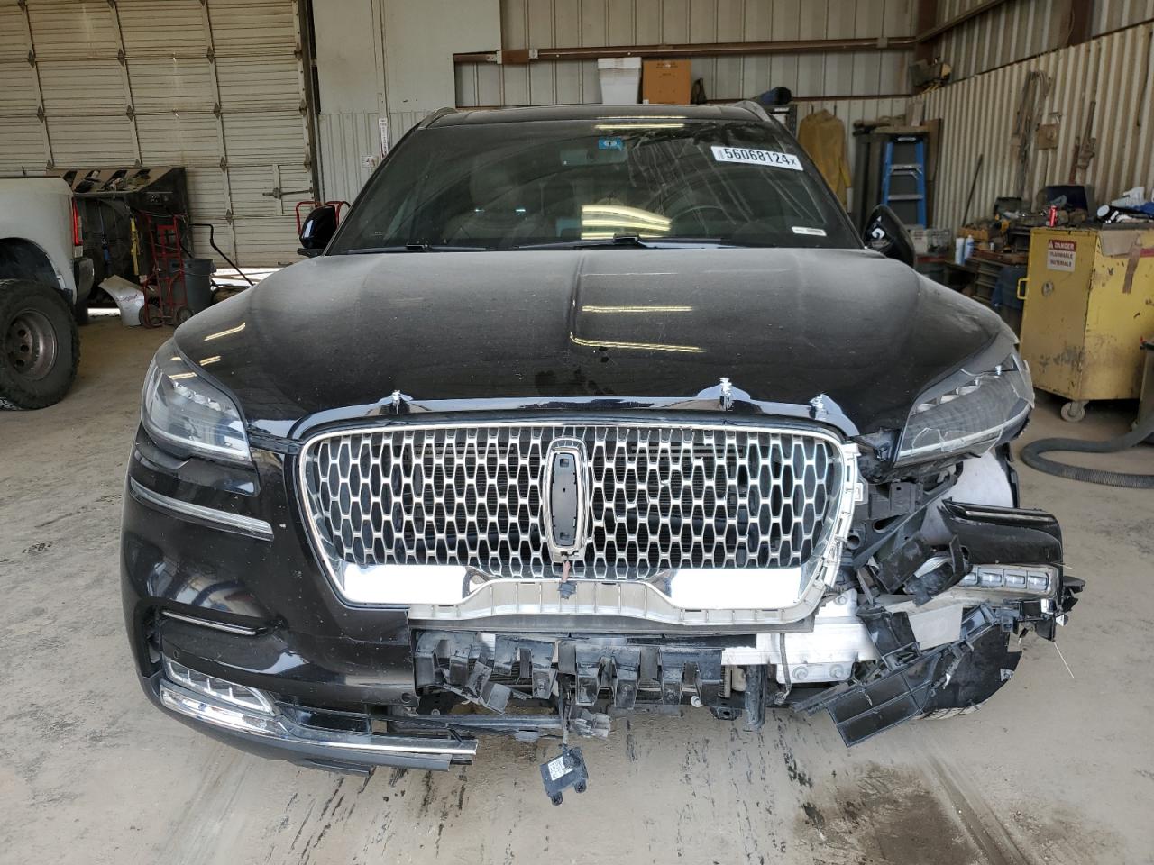 Photo 4 VIN: 5LM5J7WC2LGL28425 - LINCOLN AVIATOR 