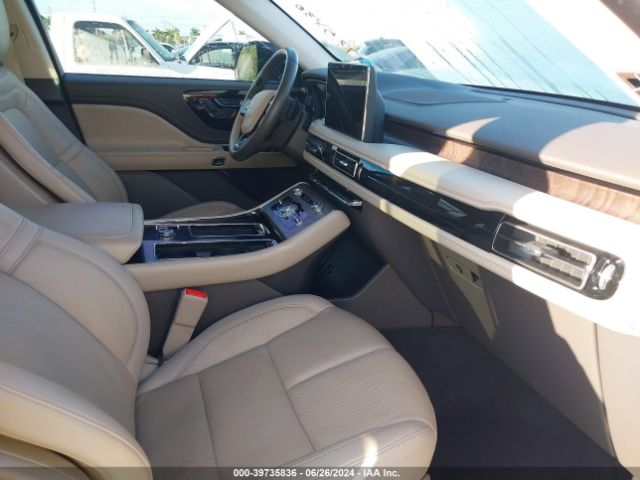 Photo 4 VIN: 5LM5J7WC2PGL07127 - LINCOLN AVIATOR 