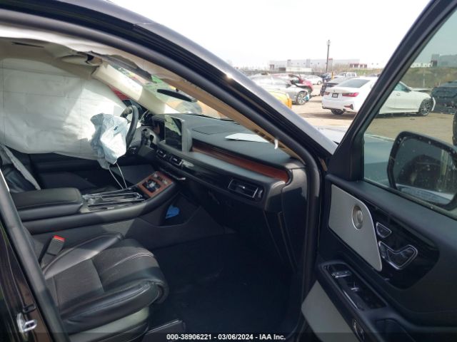 Photo 4 VIN: 5LM5J7WC4LGL05907 - LINCOLN AVIATOR 