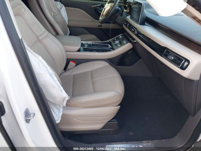 Photo 4 VIN: 5LM5J7WC4LGL37711 - LINCOLN AVIATOR 