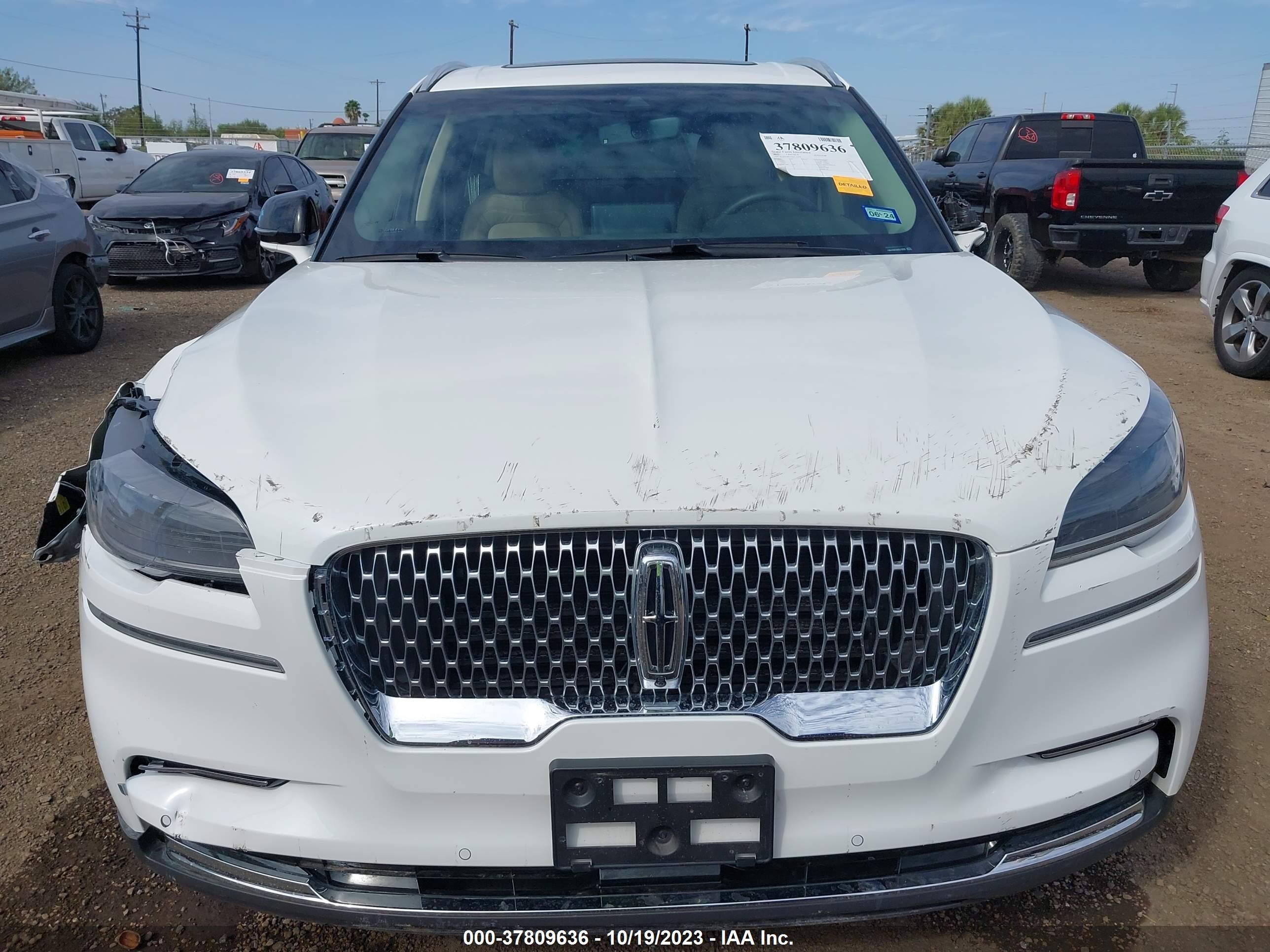 Photo 11 VIN: 5LM5J7WC5NGL11878 - LINCOLN AVIATOR 