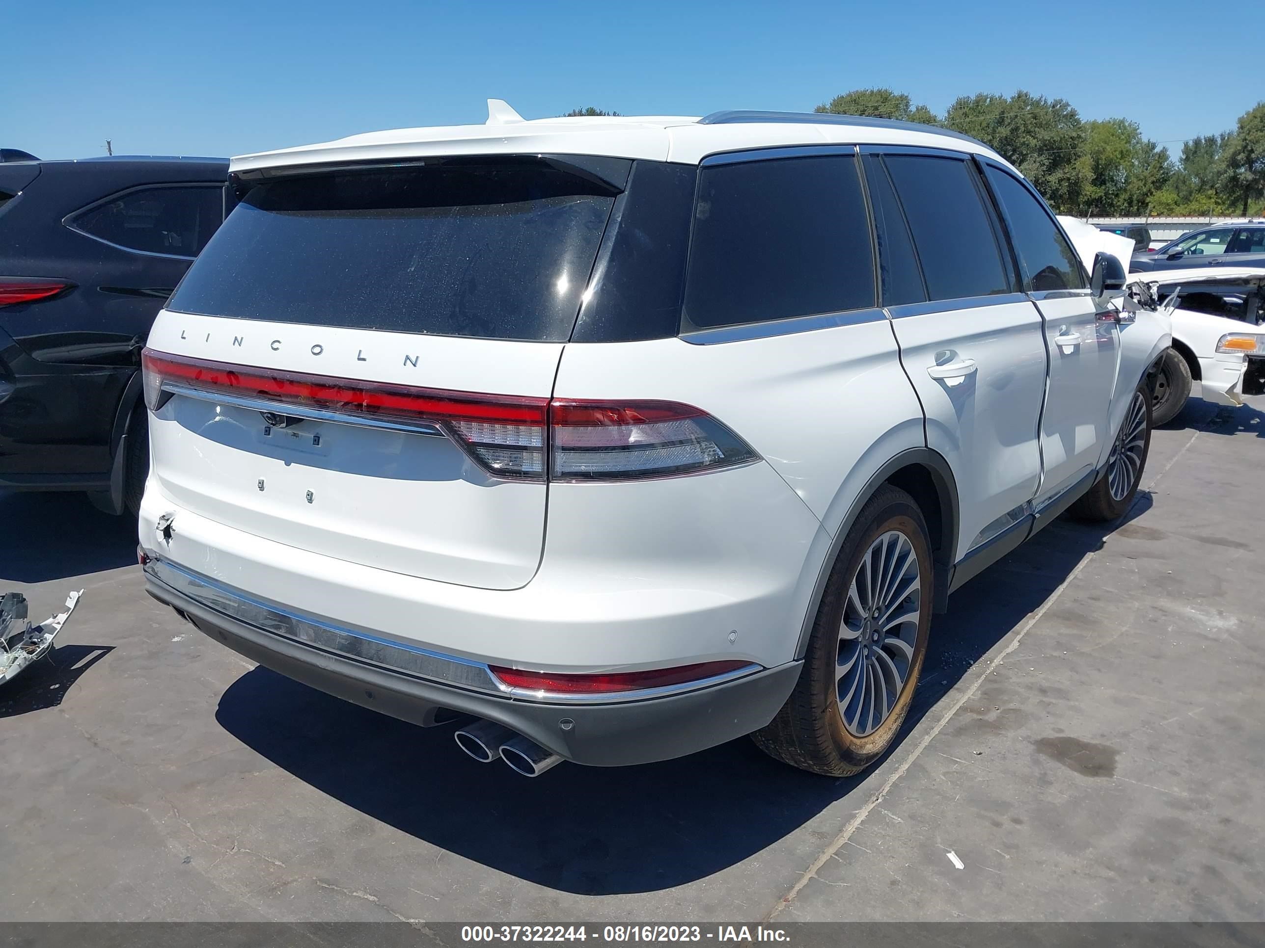 Photo 3 VIN: 5LM5J7WC5PGL00575 - LINCOLN AVIATOR 