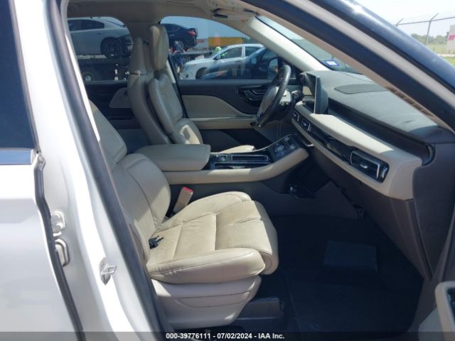 Photo 4 VIN: 5LM5J7WC7LGL04069 - LINCOLN AVIATOR 