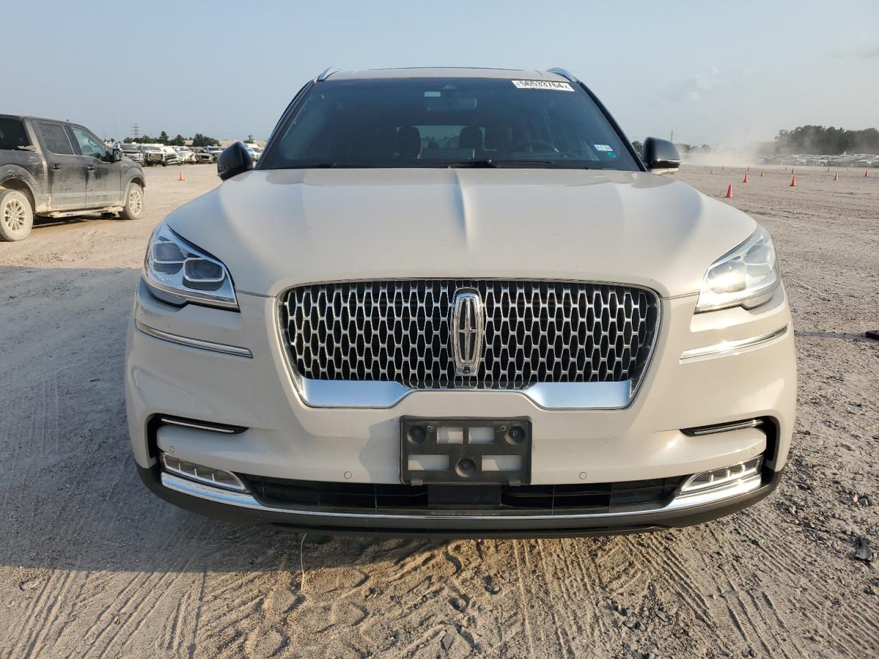 Photo 4 VIN: 5LM5J7WC7LGL34673 - LINCOLN AVIATOR 