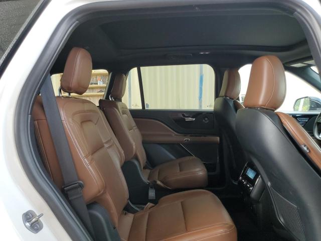 Photo 10 VIN: 5LM5J7WC7MGL00461 - LINCOLN AVIATOR RE 