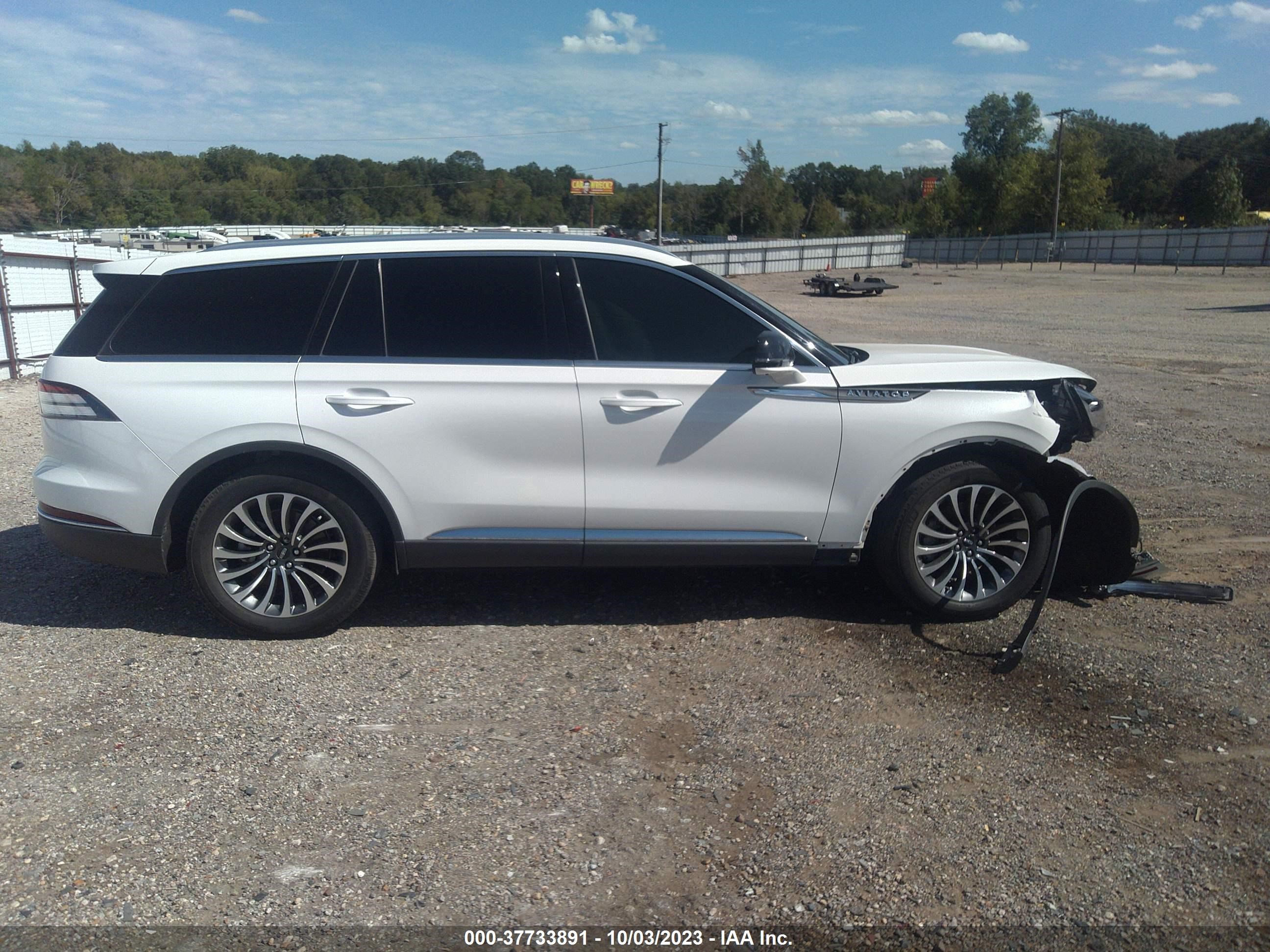 Photo 12 VIN: 5LM5J7WCXMGL07761 - LINCOLN AVIATOR 