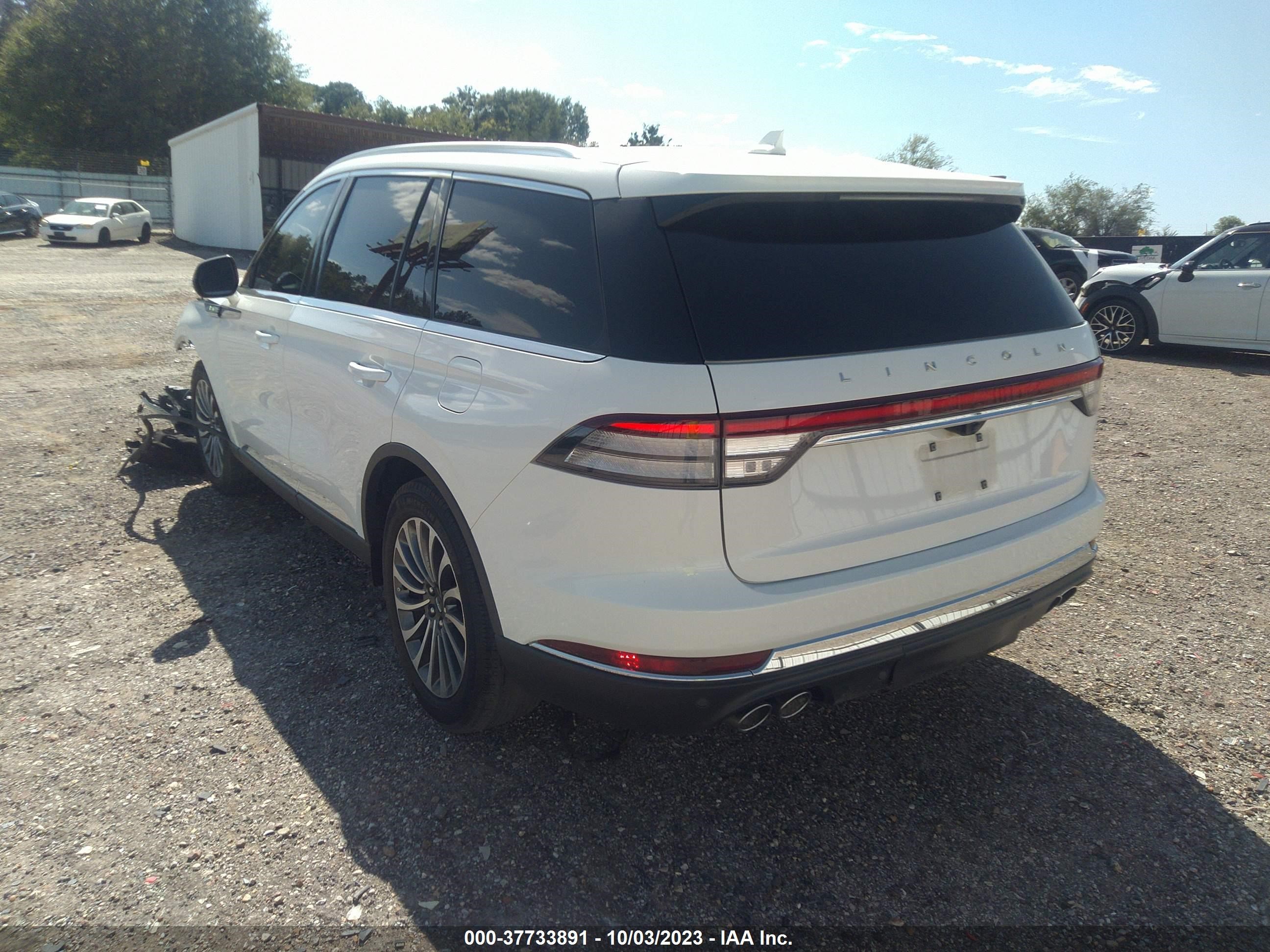 Photo 2 VIN: 5LM5J7WCXMGL07761 - LINCOLN AVIATOR 