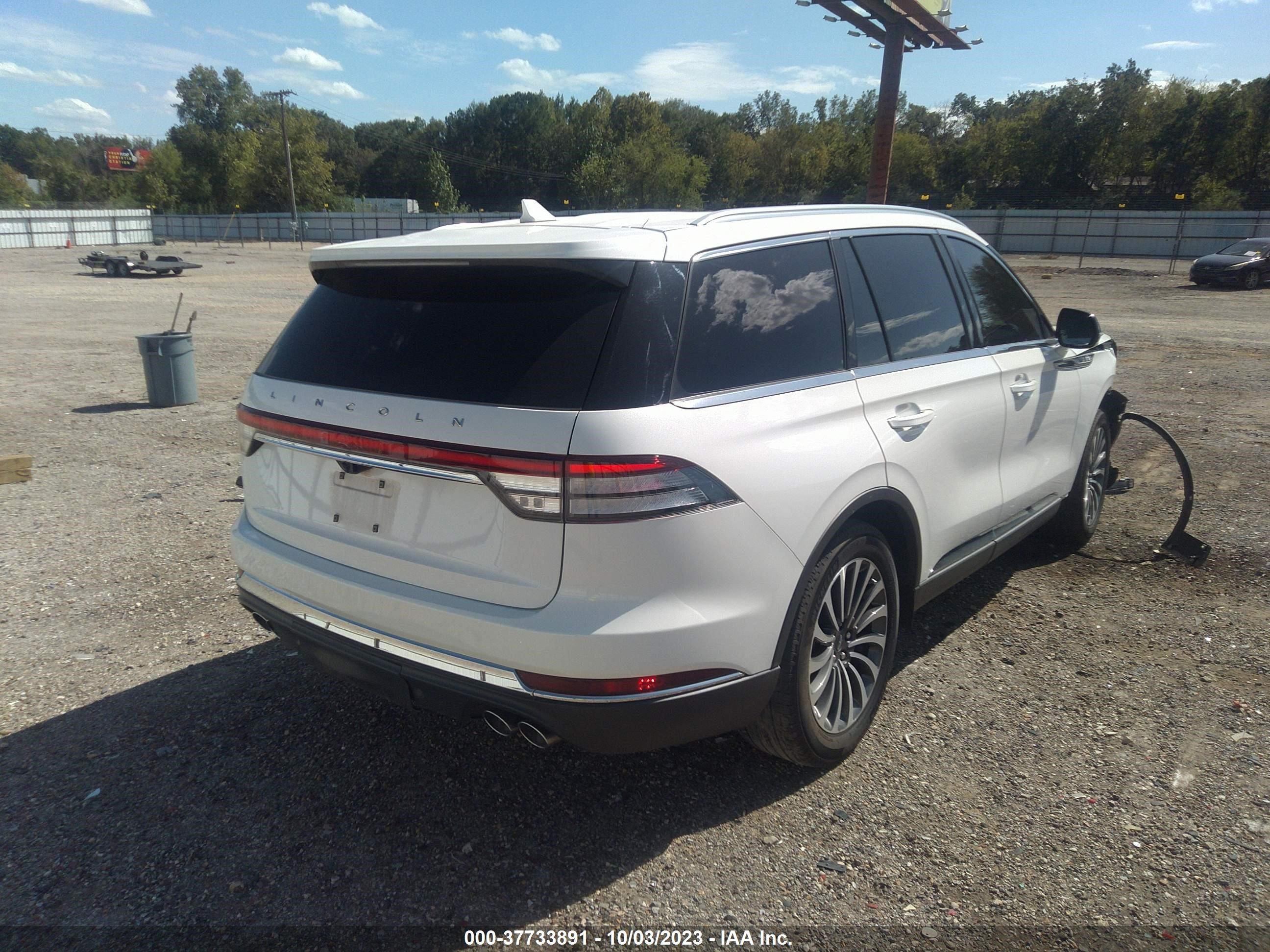 Photo 3 VIN: 5LM5J7WCXMGL07761 - LINCOLN AVIATOR 