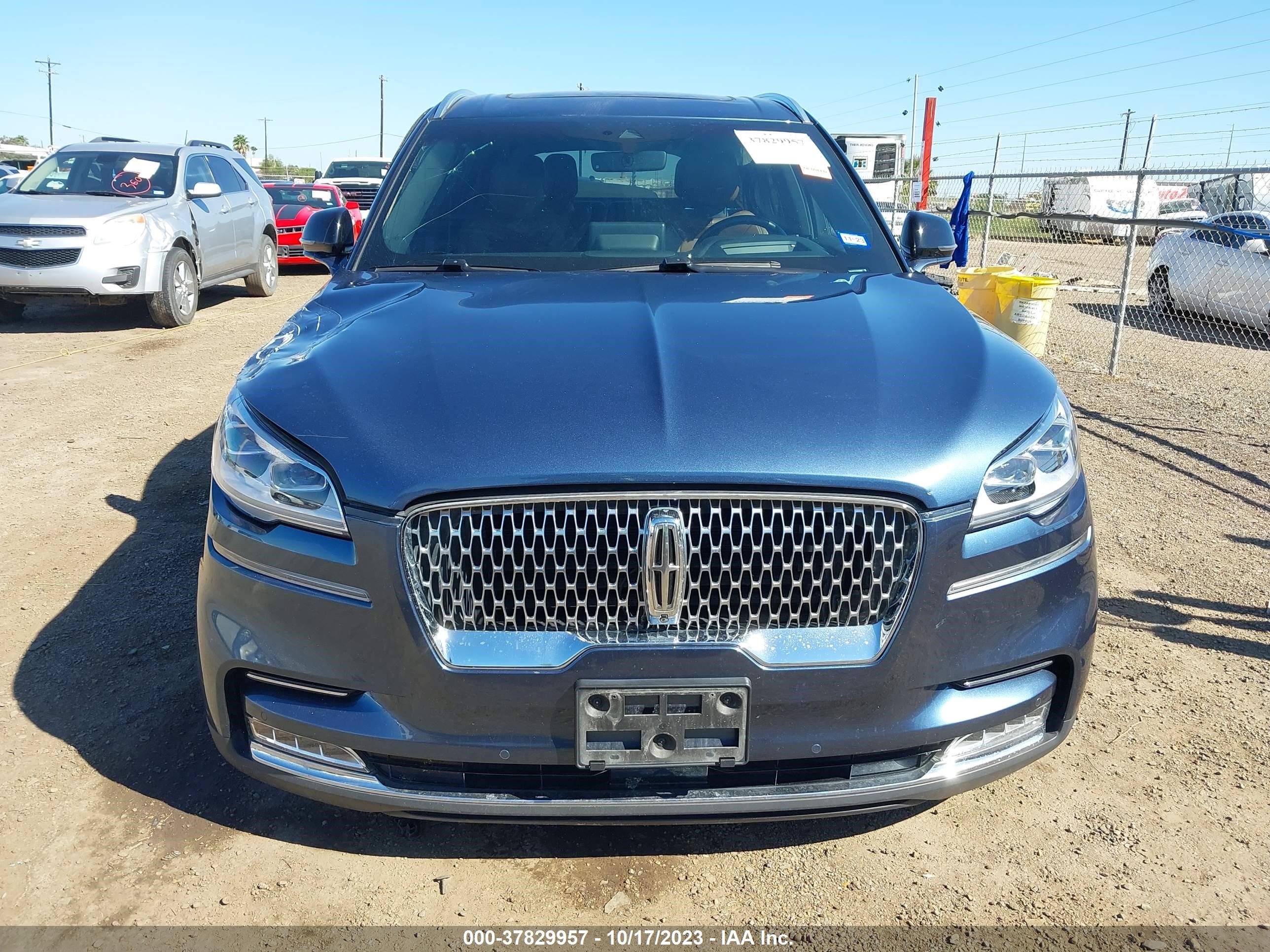 Photo 11 VIN: 5LM5J7XC1LGL01232 - LINCOLN AVIATOR 