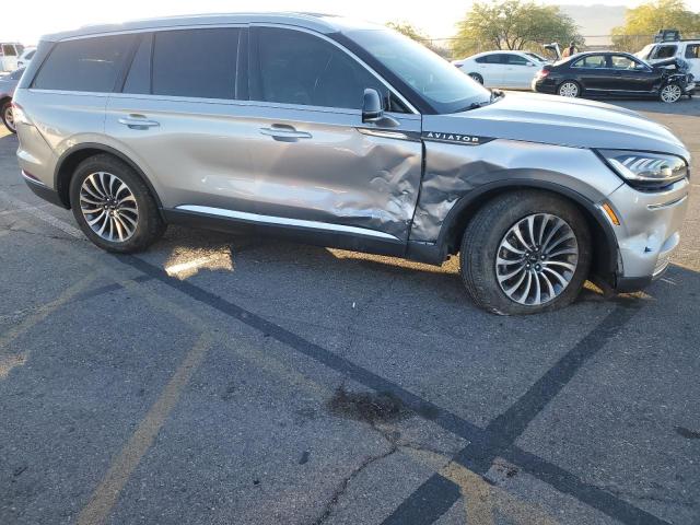 Photo 3 VIN: 5LM5J7XC1LGL24011 - LINCOLN AVIATOR RE 