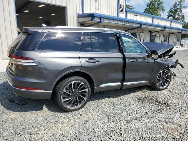 Photo 2 VIN: 5LM5J7XC3LGL09137 - LINCOLN AVIATOR 