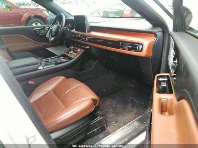 Photo 4 VIN: 5LM5J7XC4LGL02715 - LINCOLN AVIATOR 