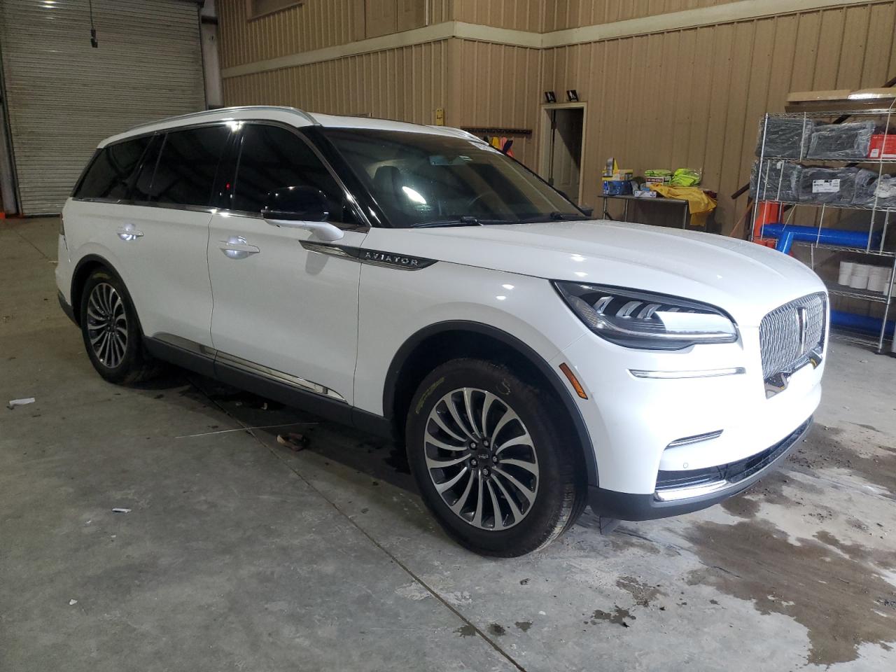 Photo 3 VIN: 5LM5J7XC4NGL19050 - LINCOLN AVIATOR 