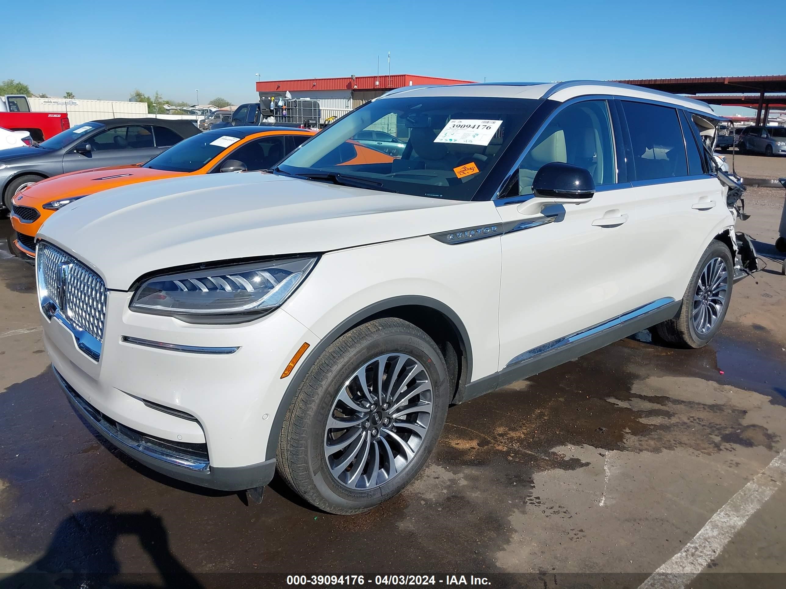 Photo 1 VIN: 5LM5J7XC4PGL29774 - LINCOLN AVIATOR 