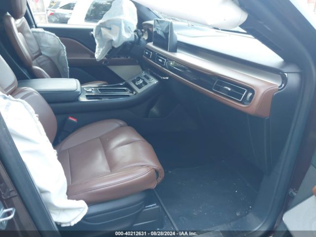 Photo 4 VIN: 5LM5J7XC5MGL00263 - LINCOLN AVIATOR 