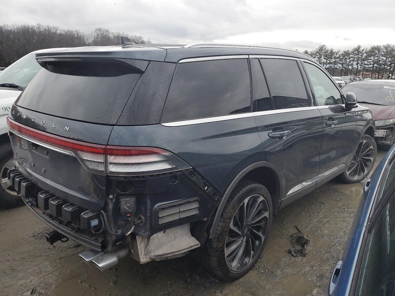 Photo 2 VIN: 5LM5J7XC5NGL05447 - LINCOLN AVIATOR 