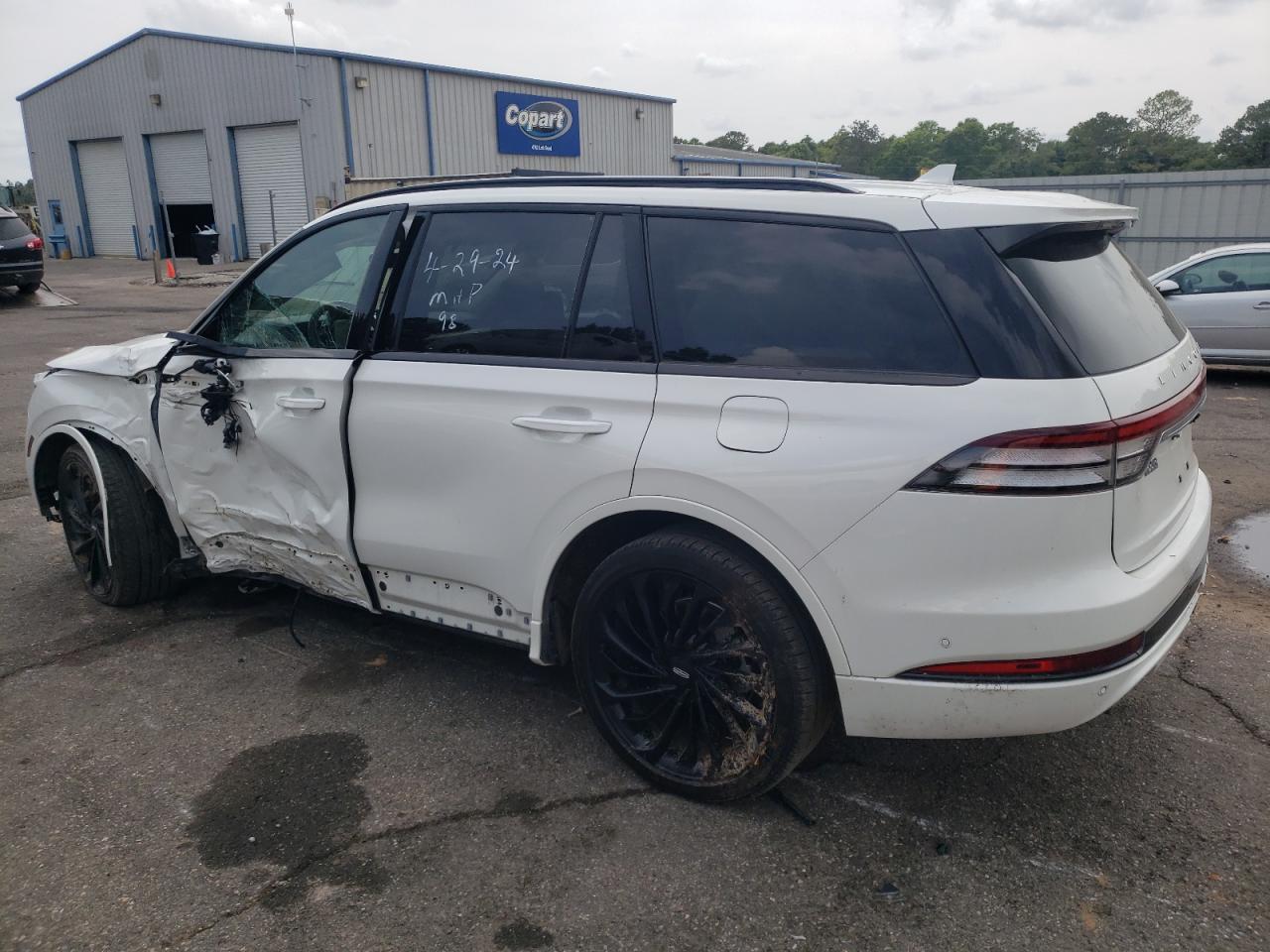 Photo 1 VIN: 5LM5J7XC5NGL14181 - LINCOLN AVIATOR 