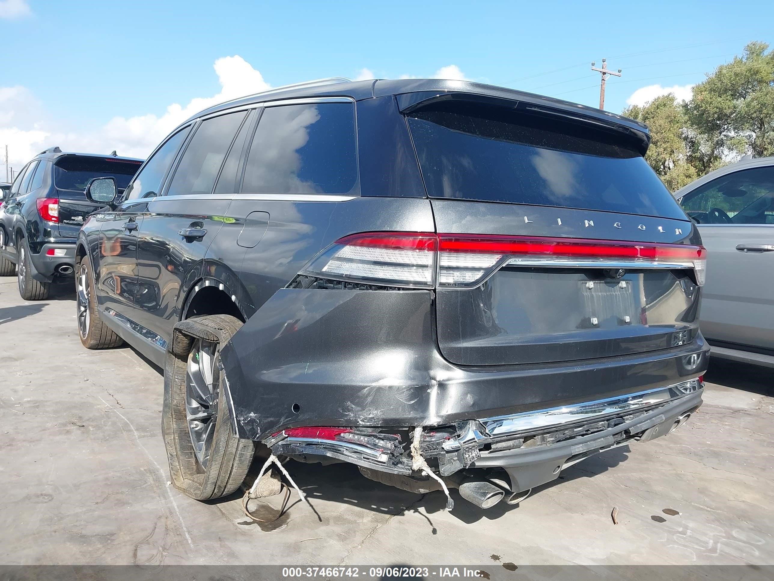 Photo 5 VIN: 5LM5J7XC6LGL17474 - LINCOLN AVIATOR 