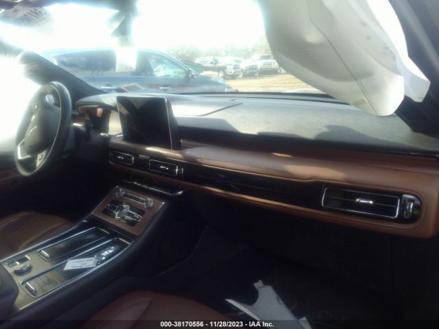 Photo 4 VIN: 5LM5J7XC6MGL01678 - LINCOLN AVIATOR 