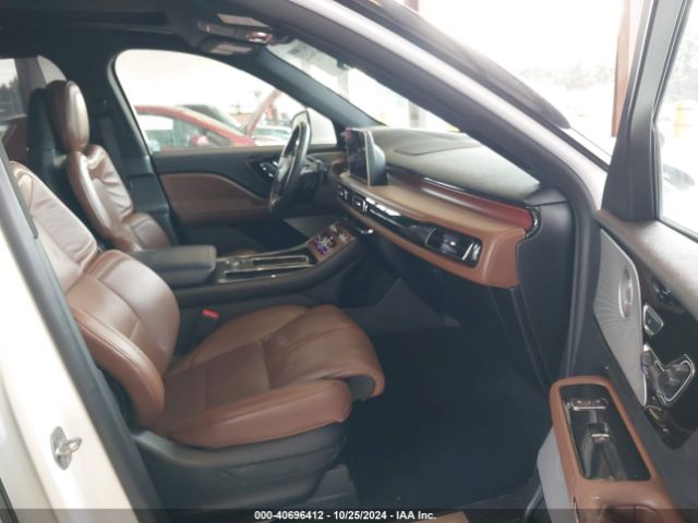 Photo 4 VIN: 5LM5J7XC6MGL10302 - LINCOLN AVIATOR 