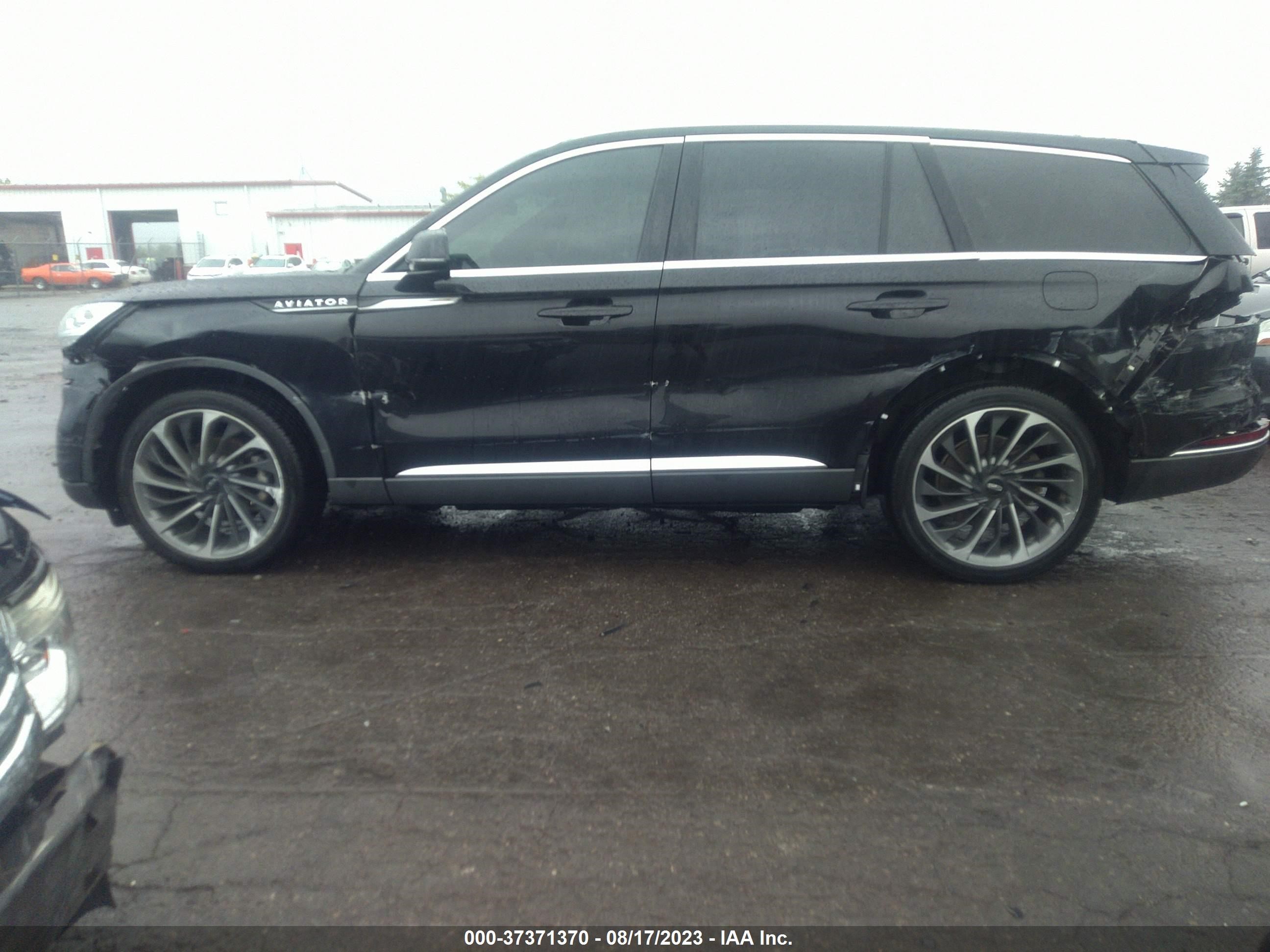 Photo 13 VIN: 5LM5J7XC7LGL09318 - LINCOLN AVIATOR 