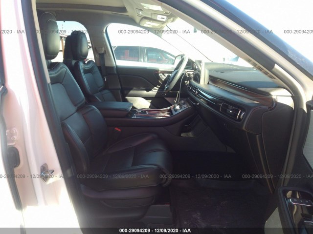 Photo 4 VIN: 5LM5J7XC8LGL25026 - LINCOLN AVIATOR 