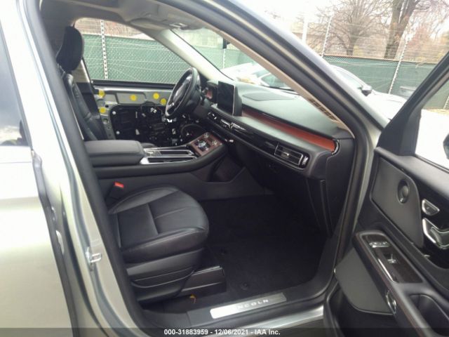 Photo 4 VIN: 5LM5J7XC8LGL27973 - LINCOLN AVIATOR 