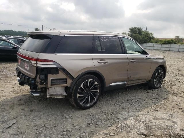 Photo 2 VIN: 5LM5J7XC8LGL30372 - LINCOLN AVIATOR 