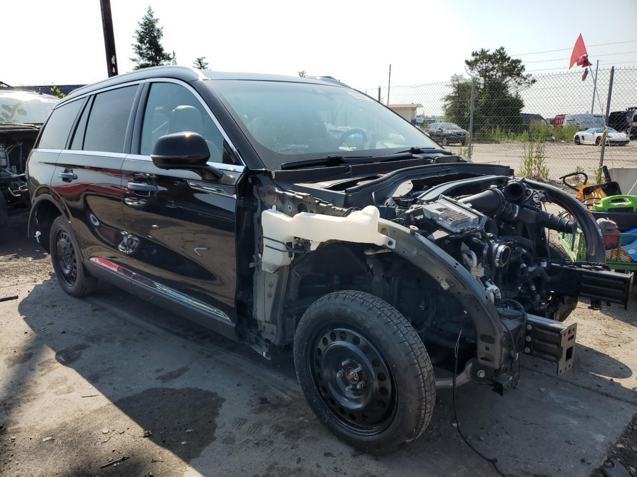 Photo 3 VIN: 5LM5J7XC8NGL05149 - LINCOLN AVIATOR 