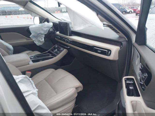 Photo 4 VIN: 5LM5J7XC8PGL11150 - LINCOLN AVIATOR 